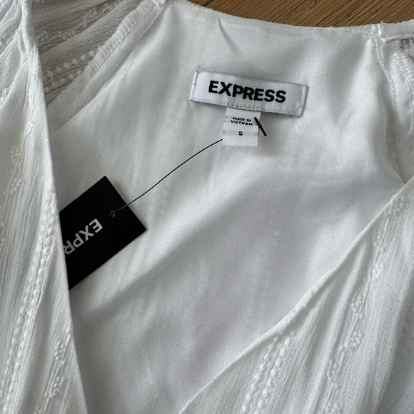 NWT Express White Textured Tiered Dress Long Sleeve Small - Picture 3 of 7